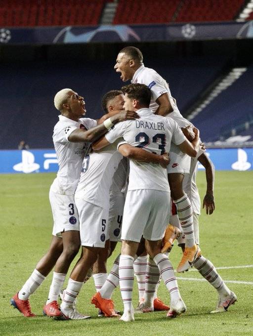  梅总温网决胜盘抢七，惊险捧起冠军奖杯