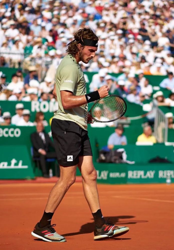  阿尔卡拉斯强势突围，新生代统治罗兰加洛斯