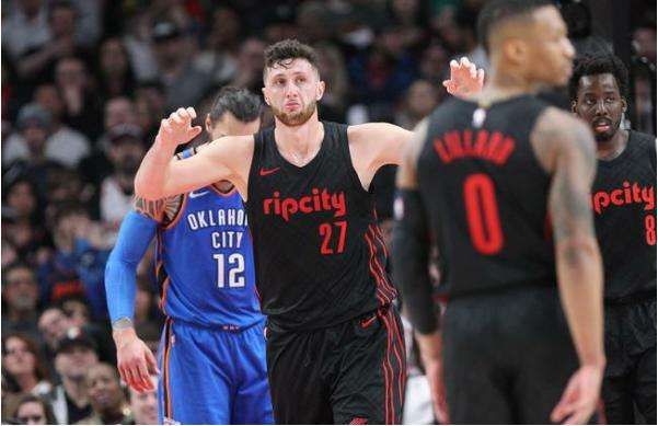  国王福克斯关键球助队险胜开拓者