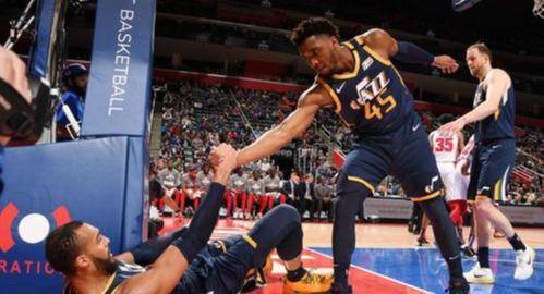  米切尔单节轰下20分，骑士主场力克公牛队