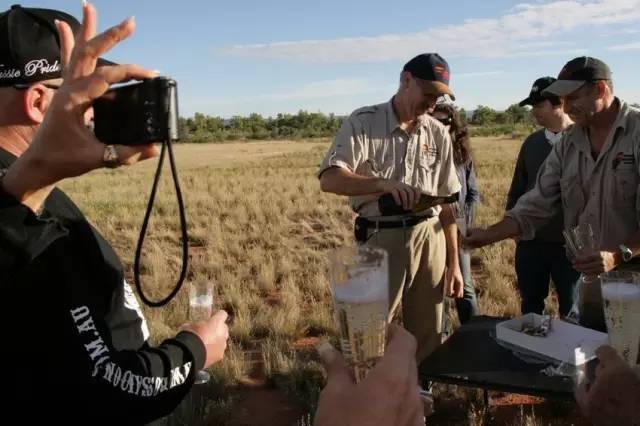  布斯塔红土场地展现泥地之王本色